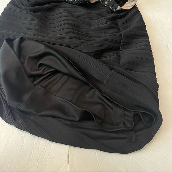 R & M Richards Metallic Black Lace Party Event Occasion Dress NWOT Size 8 - Picture 8 of 14